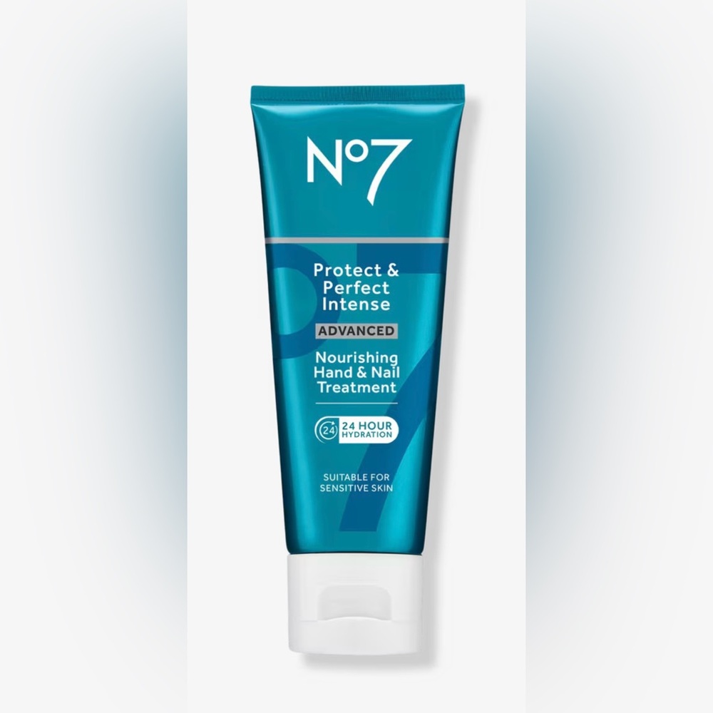 No7's Protect & Perfect Intense Advanced Nourishing Hand & Nail Treatment - Picture 2 of 4